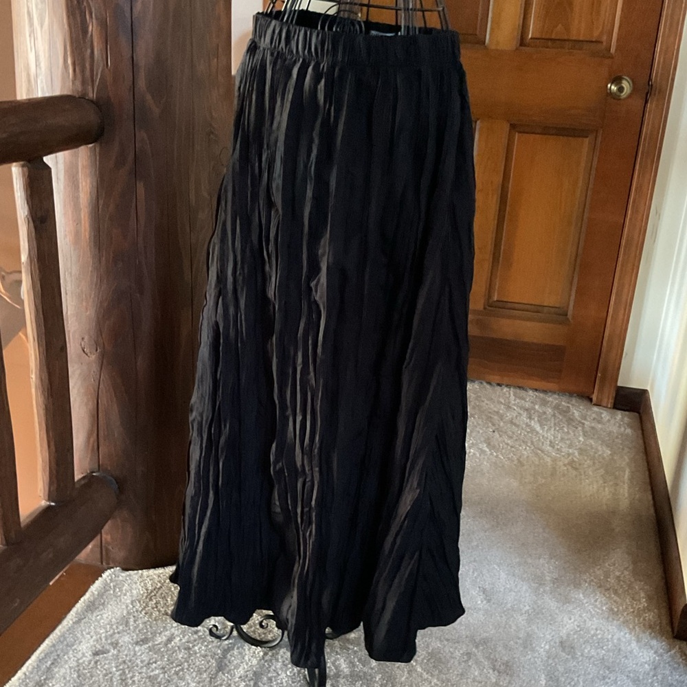 Zara WRINKLED MIDI SKIRT ZW COLLECTION XS - Picture 7 of 9